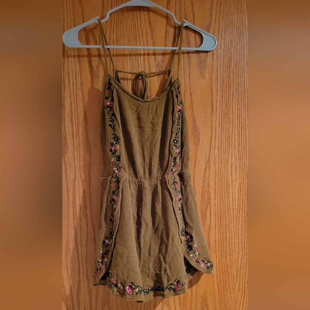 Women's romper, size large, brown, Astr brand